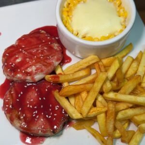 cerdo en frutos rojos